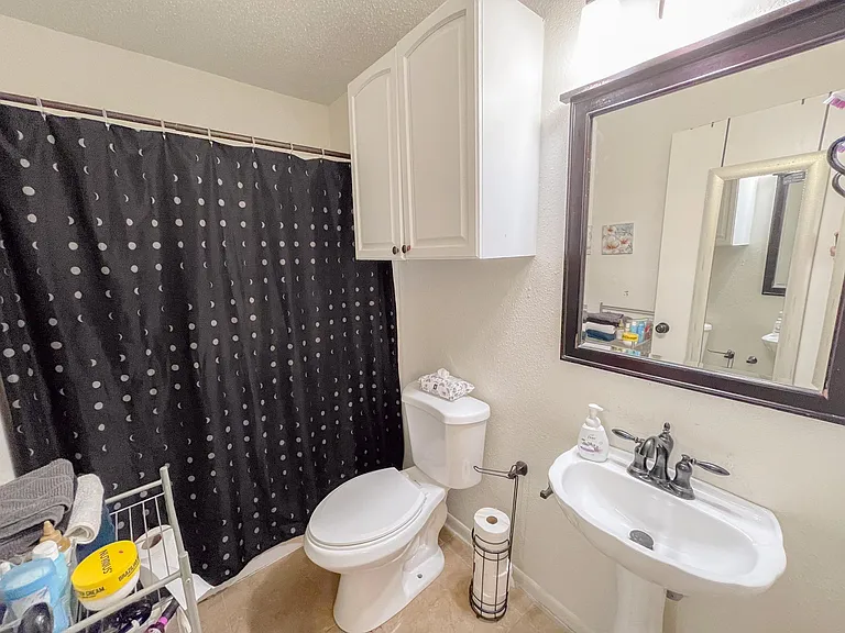 205 Richards St #A — Photo 10