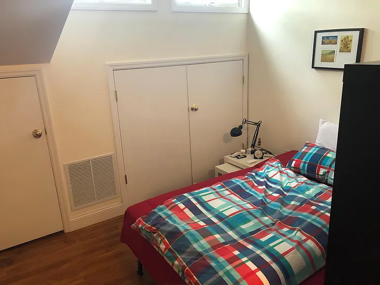 40 Lynwood Pl #4 — Photo 6