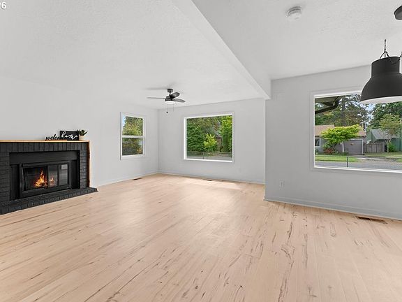 4th image of 7005 SE Lexington St
