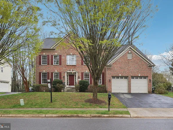 101 Levenbury Pl, Hamilton, VA 20158