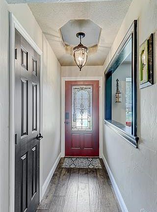 4th image of 304 Lakewood Ct