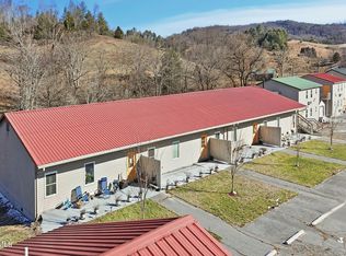 8703 Highway 19e, Roan Mountain, TN 37687