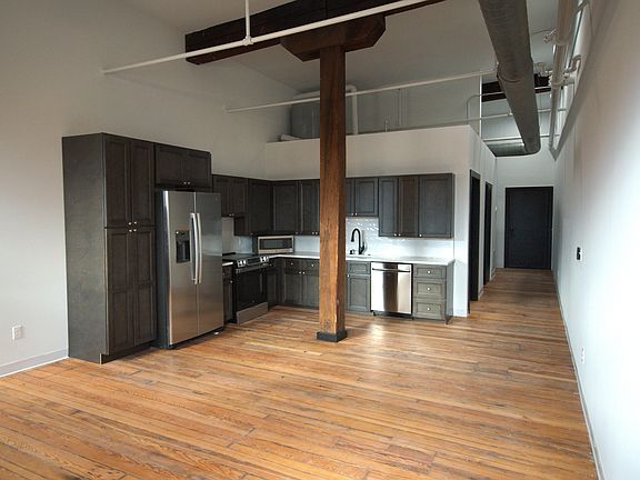 5th image of 2017 Chouteau Ave #205