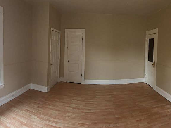 5th image of 17 La Belle St SE #2