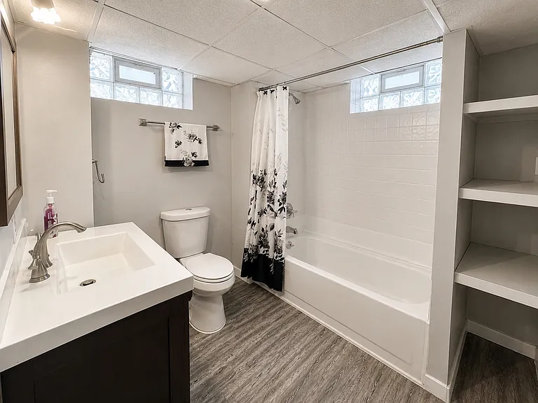 22424 Nowlin St — Photo 13