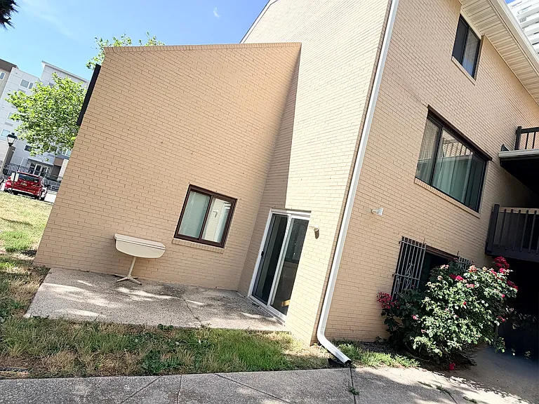 600 Pacific Ave #C103 — Photo 14