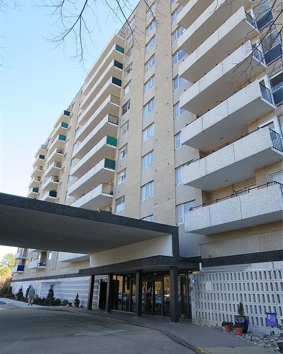 1st image of 7320 Glenroie Ave APT 7B
