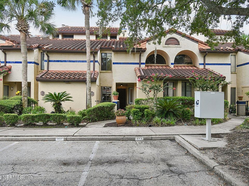 1st image of 3809 LAVISTA Circle #210