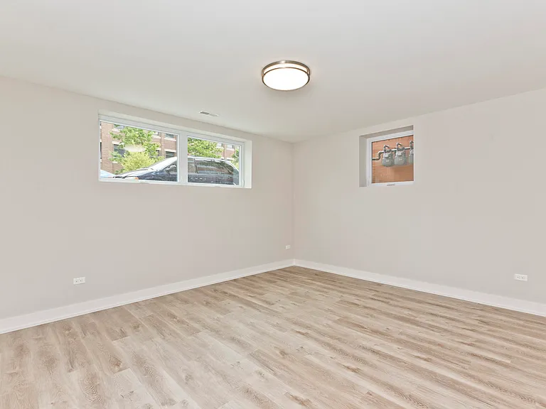 2725 N Ashland Ave #1S — Photo 13