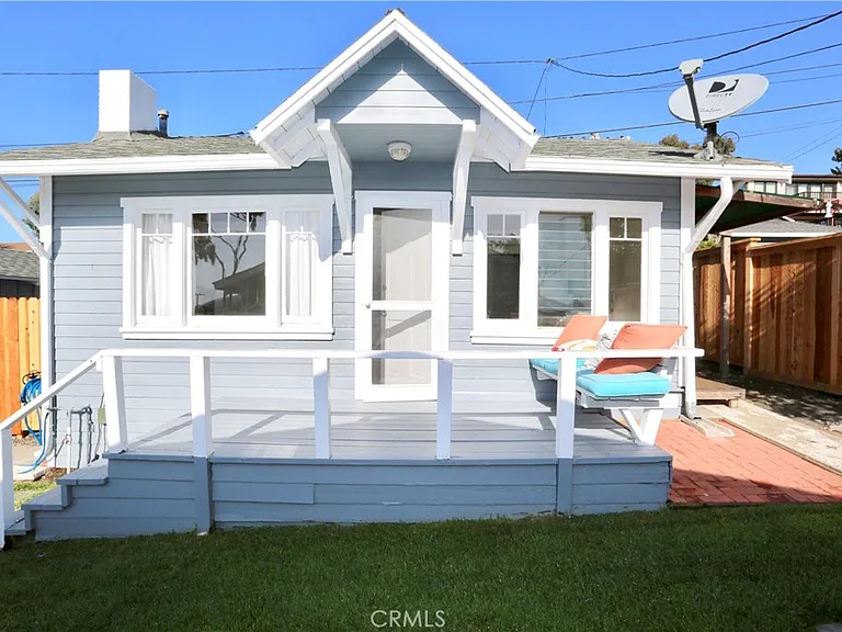 426 Aster St #B — Photo 2
