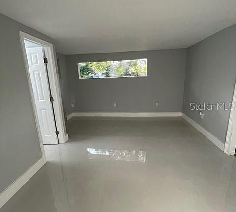 4th image of 920 Marsha Cir