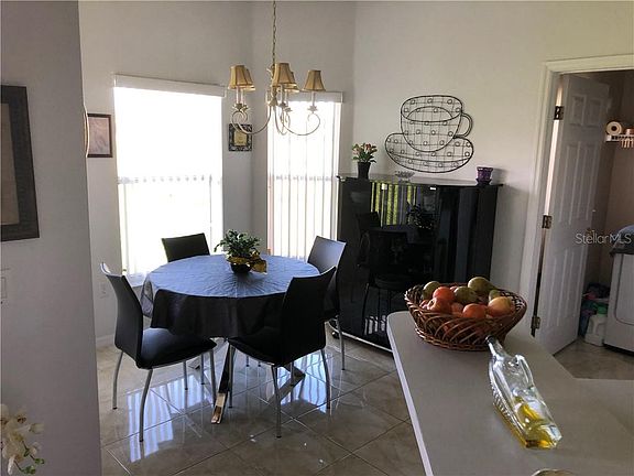 5th image of 3530 Forest Park Dr
