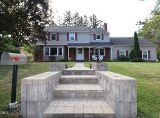 12 Carlton Ter, Loudonville, NY 12211