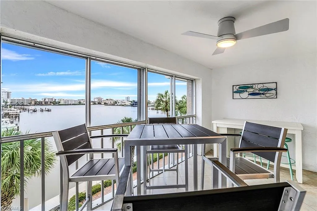 Building Photo - 9101 Vanderbilt Dr #1-302