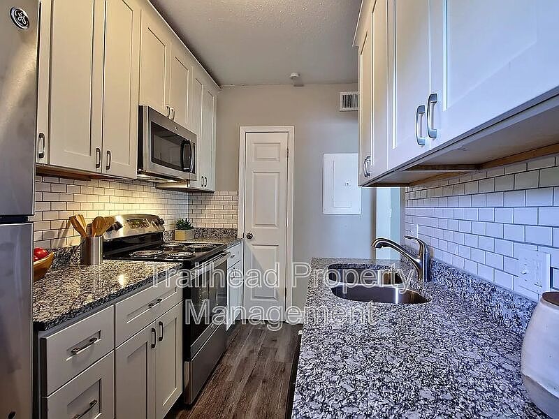 1st image of 1214 Brush Creek Blvd APT 3