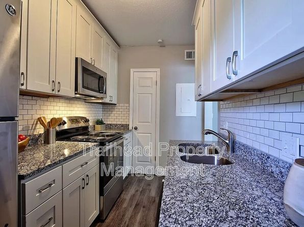 1214 Brush Creek Blvd APT 3