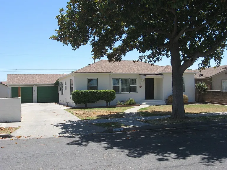412 W El Camino St — Photo 2