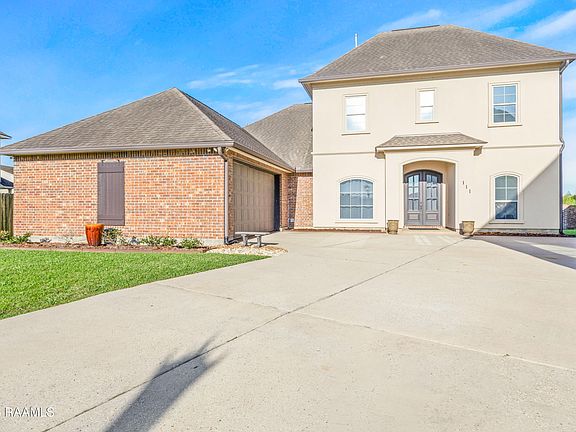 3rd image of 111 Deer Run Dr