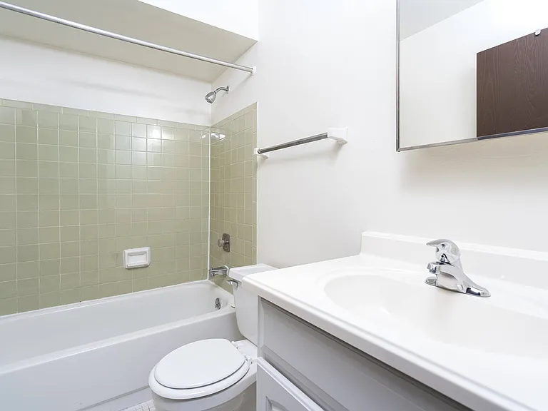 Classic Studio Bathroom