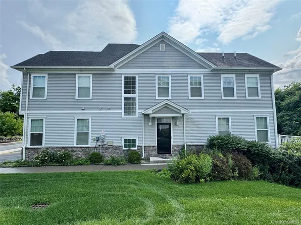 95 Meadow View Drive, Middletown, NY 10940
