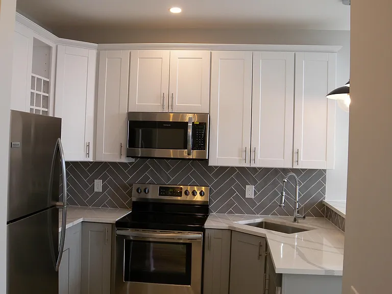 23-27 E Union St #23A — Photo 8