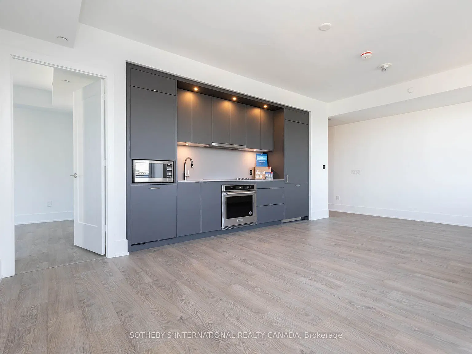 2 bed, $4,050 — Photo 4