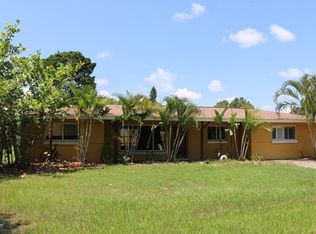 4715 Beacon Dr, Sarasota, FL 34232