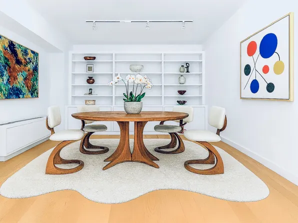 500 Park Avenue image 2 of 11