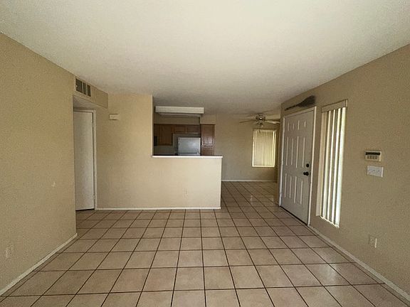 4th image of 3104 Tarpon Dr Unit 101