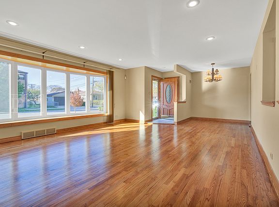 2nd image of 7601 Kenton Ave