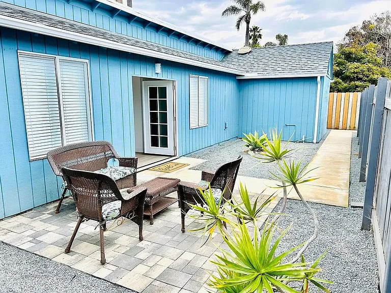 632 Dahlia Ave #2 — Photo 3