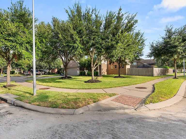 25915 Lockspur Ct — Photo 3