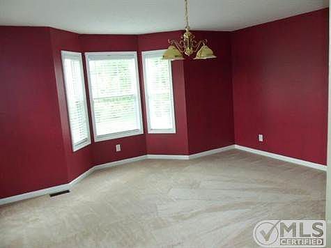 4th image of 1112 Cindy Ct