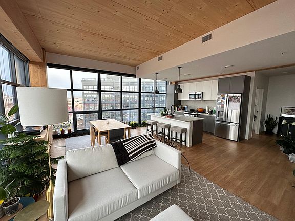 2nd image of 2075 W 25th St APT 639
