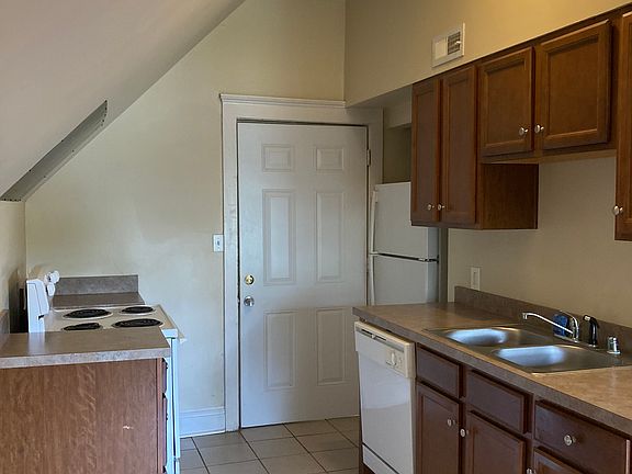 5th image of 1019 S 1st St #3