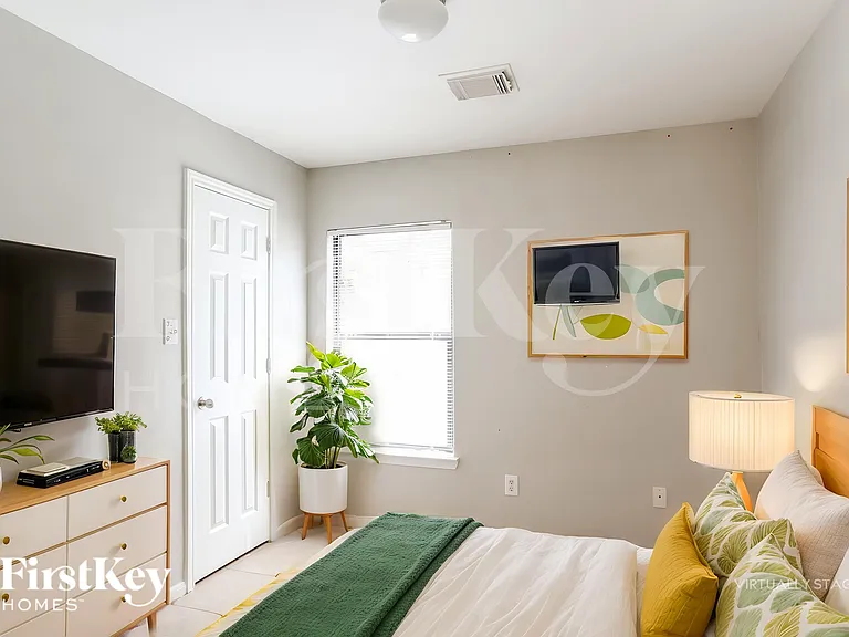 2935 La Estancia Ln — Photo 10