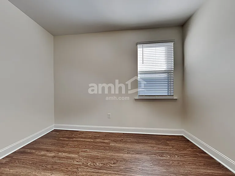 403 Ronter Ct — Photo 13