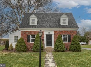 23 Main St, Stouchsburg, PA 19567
