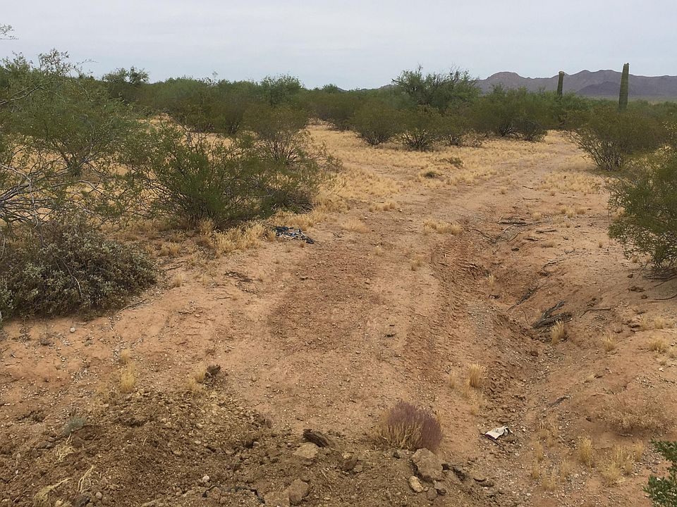 2nd image of 3250 S Irene Blvd