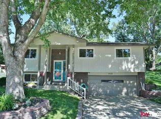 8531 Arrow Head Cir, Lincoln, NE 68520