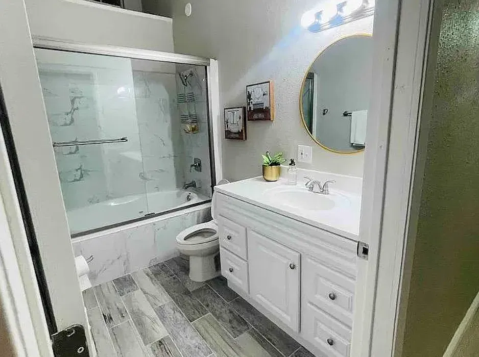 3 bed, 1100 sqft, $3,750 — Photo 3