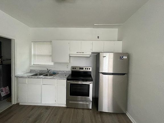 2nd image of 1111 Veronica S Shoemaker Blvd APT B