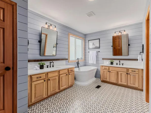 2112 Primrose Ln, Erie, CO 80516