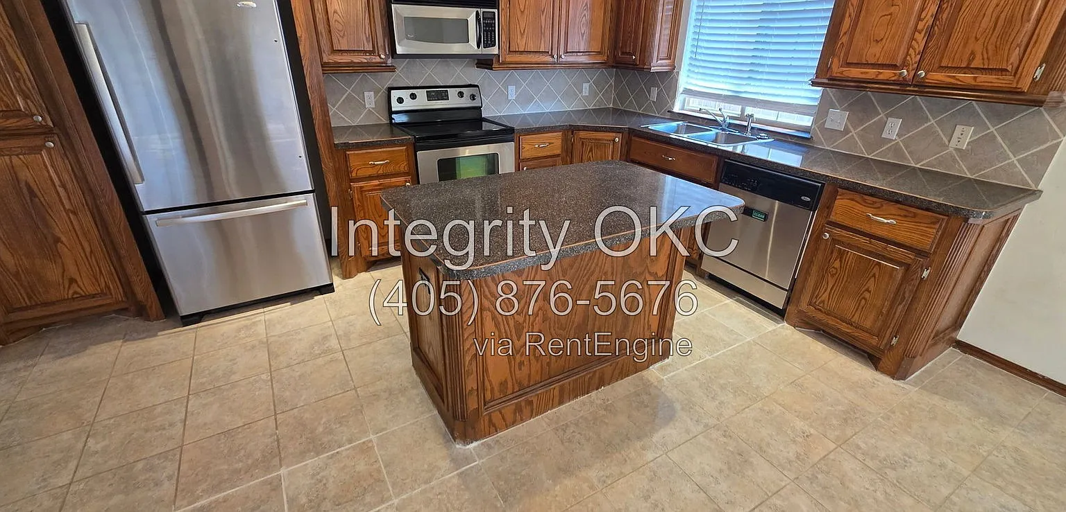 3 bed, 2.0 bath, 1696 sqft, $1,750 — Photo 4