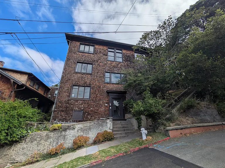 2711 Virginia St #A — Photo 12