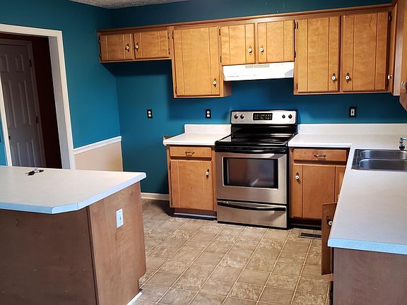 3rd image of 207 Bluewater Ct