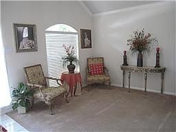 4th image of 10818 Oak Acres Dr