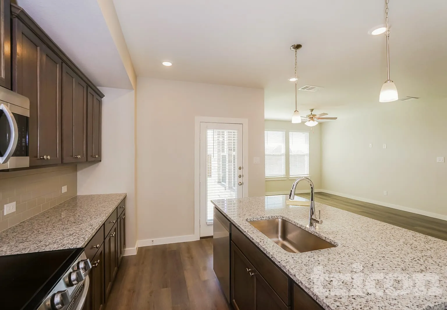 8101 Howell Oak Drive McKinney TX — Photo 4
