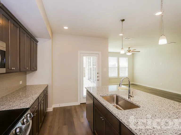 8120 Brookhaven Dr — Photo 4