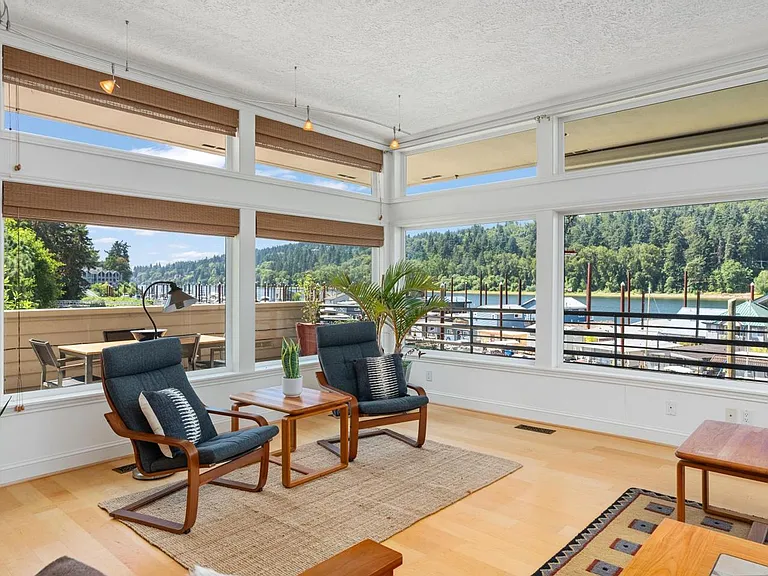 318 SE Spokane St #3 — Photo 44